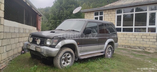 Mitsubishi Pajero 1995, 250,000 km - 2.8 l - Quba