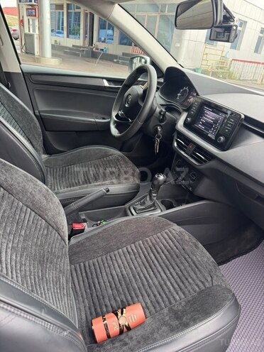 Skoda Rapid 2020, 184,000 km - 1.6 l - Bakı
