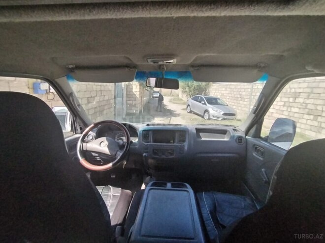 Nissan Urvan 2005, 475,000 km - 3.0 l - Sumqayıt