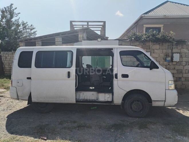 Nissan Urvan 2005, 475,000 km - 3.0 l - Sumqayıt