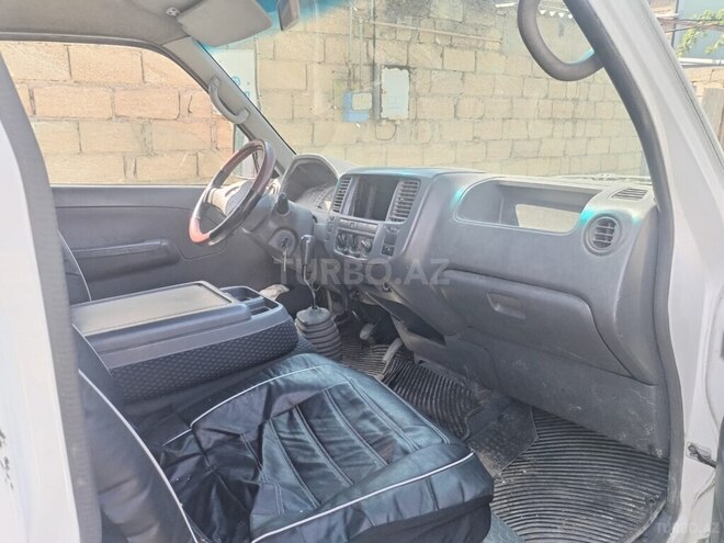Nissan Urvan 2005, 475,000 km - 3.0 l - Sumqayıt