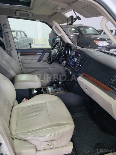 Mitsubishi Pajero 2008, 183,000 km - 3.0 l - Bakı