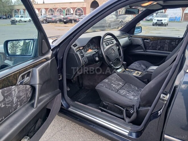 Mercedes E 240 1999, 419,038 km - 2.4 л - Gəncə