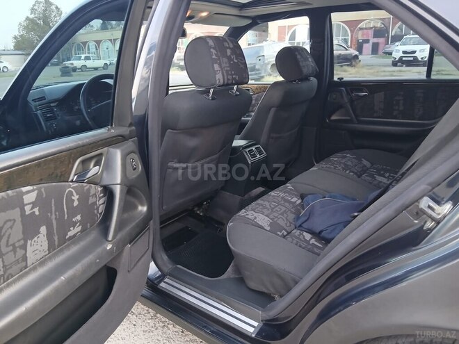 Mercedes E 240 1999, 419,038 km - 2.4 л - Gəncə