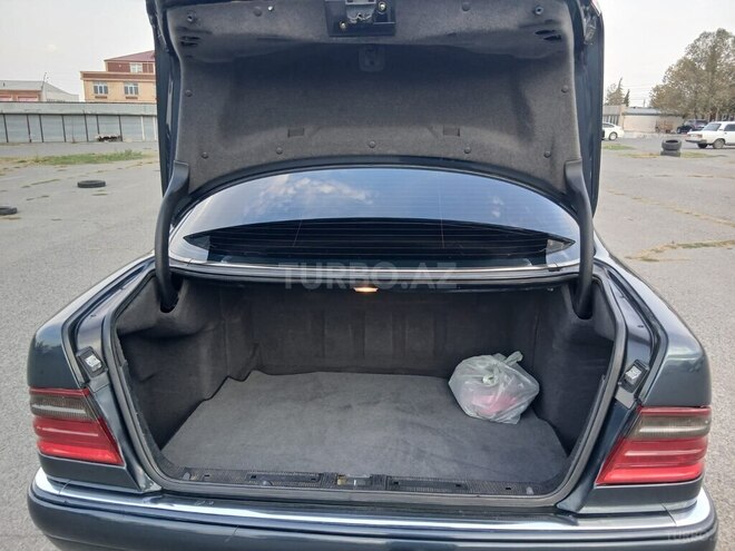 Mercedes E 240 1999, 419,038 km - 2.4 л - Gəncə