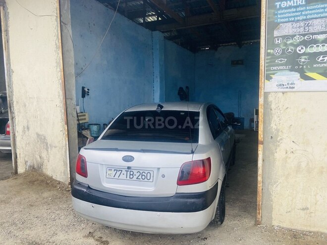Kia Rio 2009, 400,000 km - 1.5 l - Biləsuvar