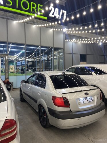 Kia Rio 2009, 400,000 km - 1.5 l - Biləsuvar