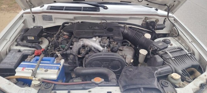 Mitsubishi Pajero io 1999, 270,000 km - 1.8 л - Bakı
