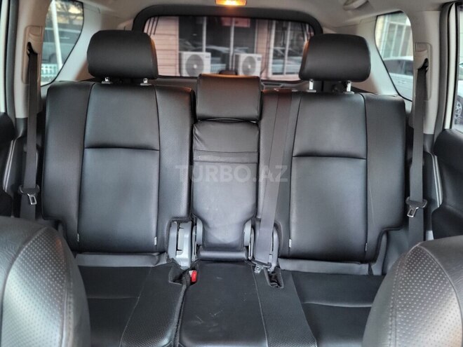 Toyota Land Cruiser Prado 2012, 277,000 km - 3.0 l - Bakı