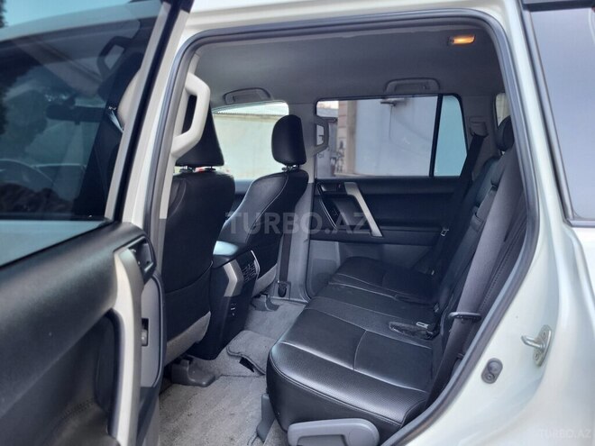 Toyota Land Cruiser Prado 2012, 277,000 km - 3.0 l - Bakı