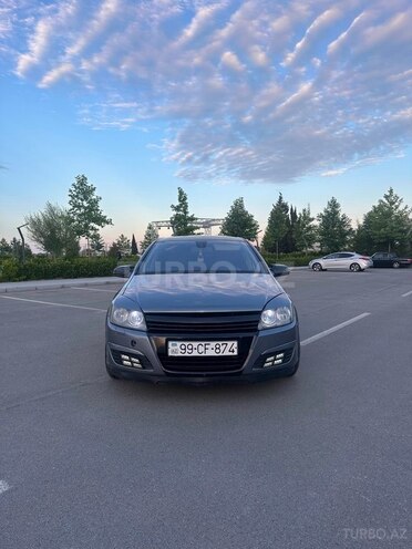 Opel Astra 2004, 207,900 km - 1.6 l - Salyan