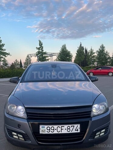 Opel Astra 2004, 207,900 km - 1.6 l - Salyan