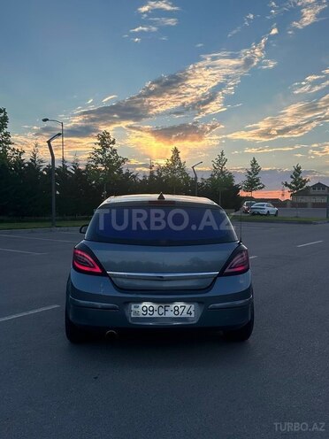 Opel Astra 2004, 207,900 km - 1.6 l - Salyan