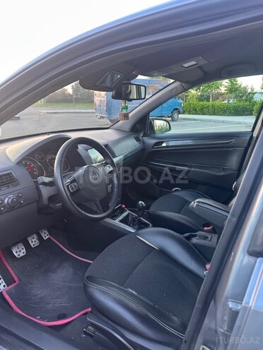 Opel Astra 2004, 207,900 km - 1.6 l - Salyan