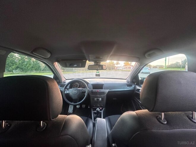 Opel Astra 2004, 207,900 km - 1.6 l - Salyan