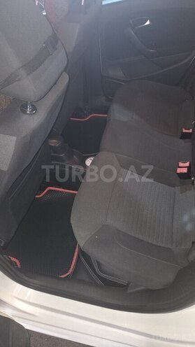 Volkswagen Polo 2011, 186,411 km - 1.4 l - Bakı