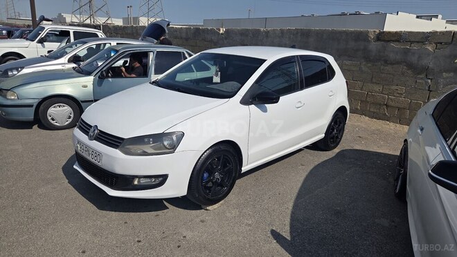 Volkswagen Polo 2011, 186,411 km - 1.4 l - Bakı
