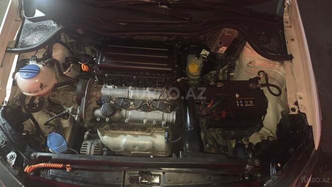 Volkswagen Polo 2011, 186,411 km - 1.4 l - Bakı