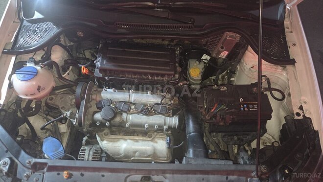 Volkswagen Polo 2011, 186,411 km - 1.4 l - Bakı