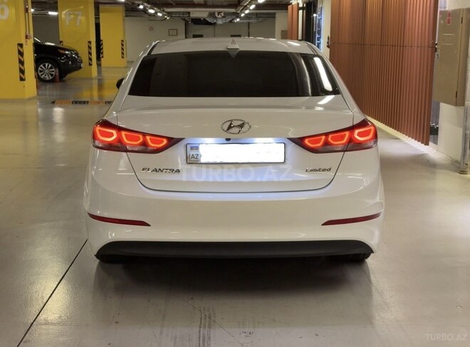 Hyundai Elantra 2018, 98,000 km - 2.0 л - Gəncə
