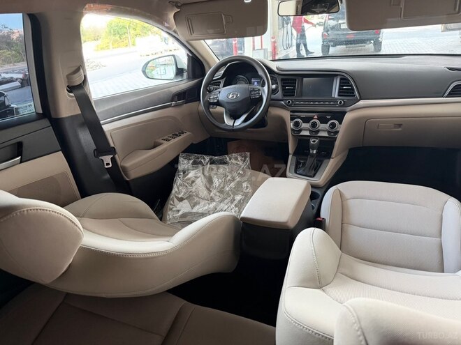 Hyundai Elantra 2019, 113,784 km - 2.0 л - Bakı