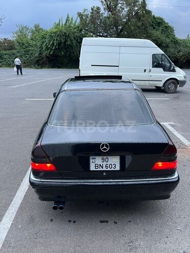Mercedes C 230 1998, 330,000 km - 2.3 l - Qəbələ