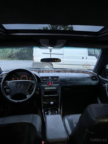 Mercedes C 230 1998, 330,000 km - 2.3 l - Qəbələ