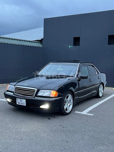 Mercedes C 230 1998, 330,000 km - 2.3 l - Qəbələ