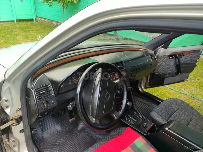 Mercedes C 220 1995, 357,456 km - 2.2 l - Qəbələ