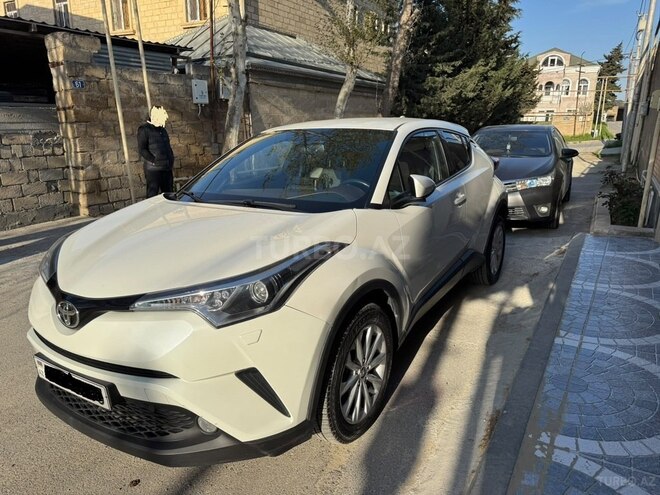 Toyota C-HR 2018, 102,500 km - 2.0 l - Bakı