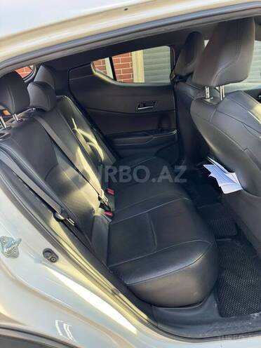 Toyota C-HR 2018, 102,500 km - 2.0 l - Bakı
