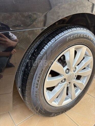 Kia Carens 2011, 135,606 km - 2.0 l - Mingəçevir