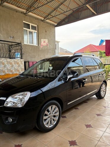 Kia Carens 2011, 135,606 km - 2.0 l - Mingəçevir