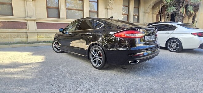 Ford Fusion (North America) 2019, 206,000 km - 2.0 л - Bakı