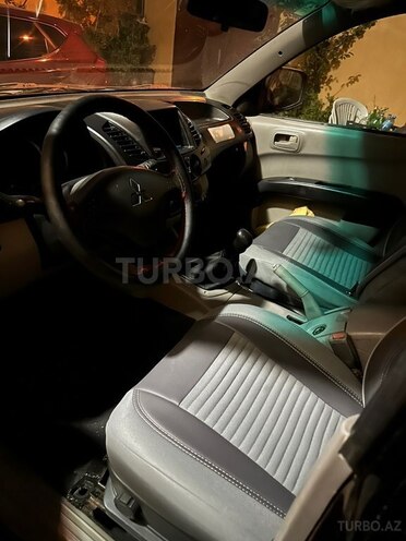 Mitsubishi L200 2008, 558,000 km - 2.5 l - Bakı