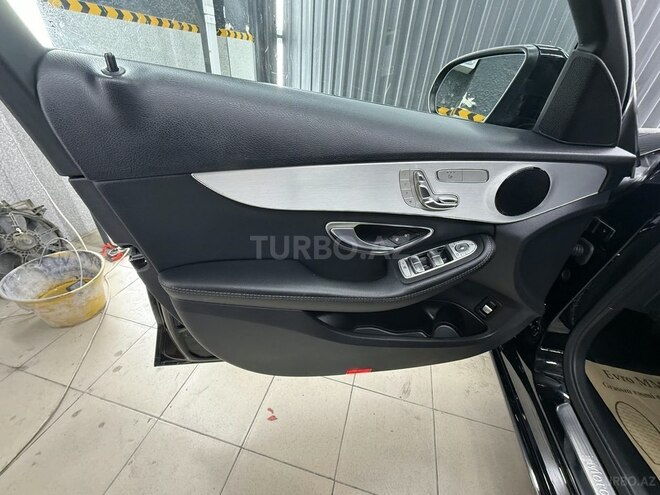 Mercedes C 300 4MATIC 2018, 90,000 km - 2.0 l - Qusar