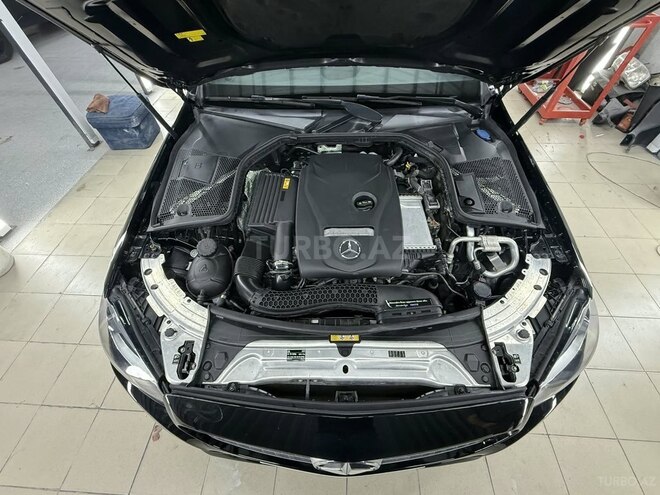 Mercedes C 300 4MATIC 2018, 90,000 km - 2.0 l - Qusar