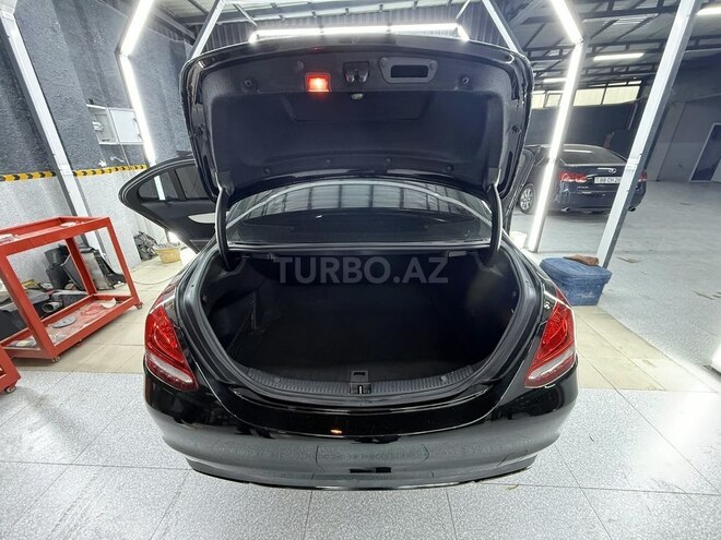 Mercedes C 300 4MATIC 2018, 90,000 km - 2.0 l - Qusar