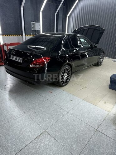 Mercedes C 300 4MATIC 2018, 90,000 km - 2.0 l - Qusar