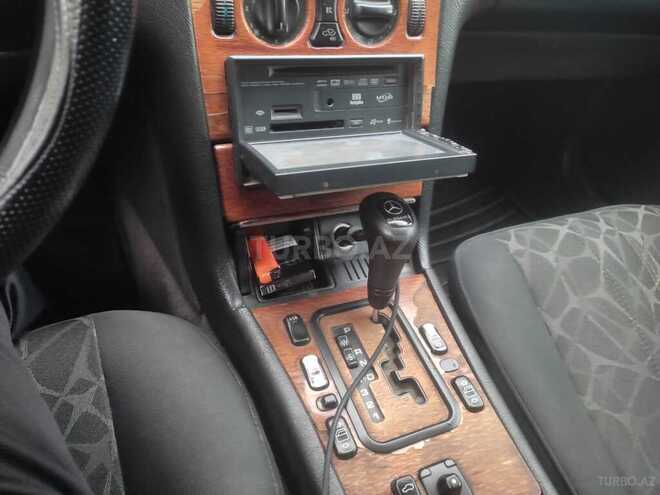 Mercedes E 220 1999, 625,000 km - 2.2 l - Bakı