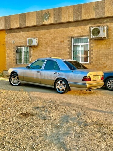 Mercedes  1994, 660,000 km - 2.0 l - Sumqayıt