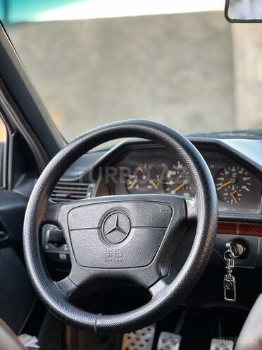 Mercedes  1994, 660,000 km - 2.0 l - Sumqayıt