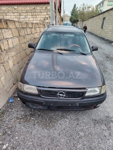 Opel Astra 1995, 396,000 km - 1.6 l - Bakı