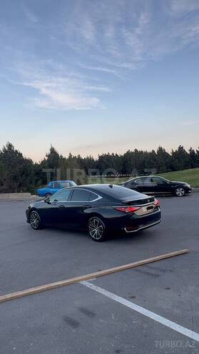 Lexus ES 300h 2023, 180,247 km - 2.5 л - Bakı