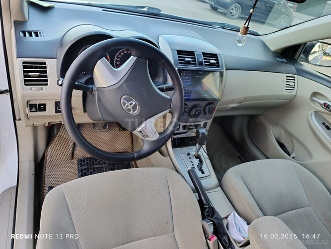 Toyota Corolla 2012, 190,000 km - 1.8 l - Quba