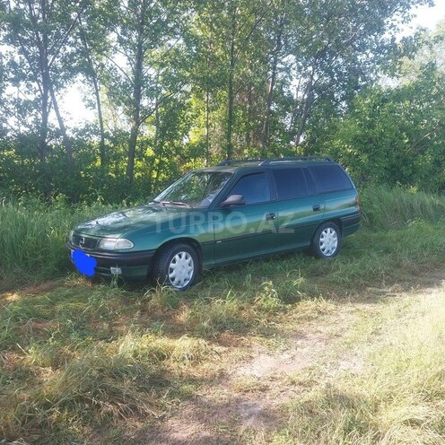 Opel Astra 1995, 258,473 km - 1.6 l - Şəki