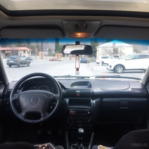 Opel Astra 1995, 258,473 km - 1.6 l - Şəki
