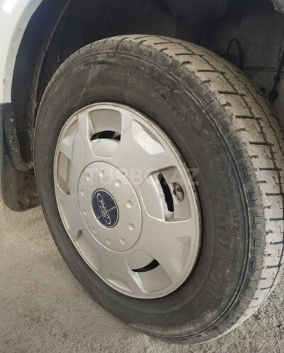 Ford Transit 2010, 18,800 km - 2.4 l - Tovuz
