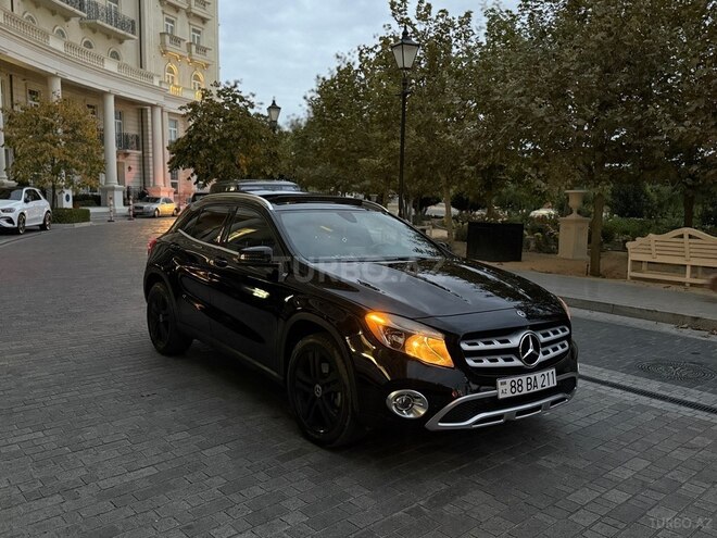 Mercedes GLA 250 2018, 120,000 km - 2.0 l - Bakı