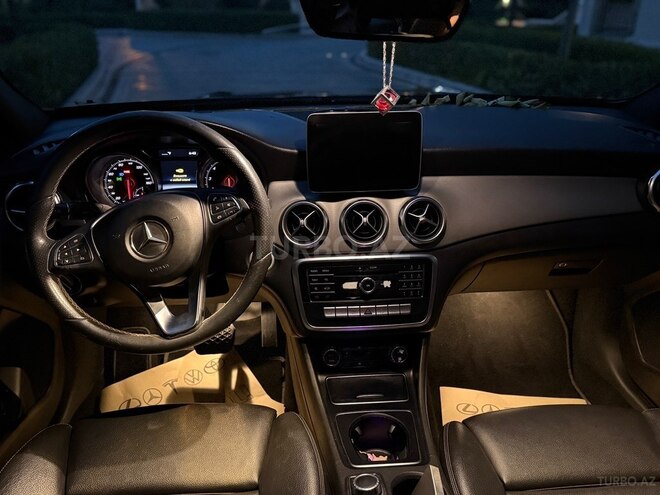 Mercedes GLA 250 2018, 120,000 km - 2.0 l - Bakı